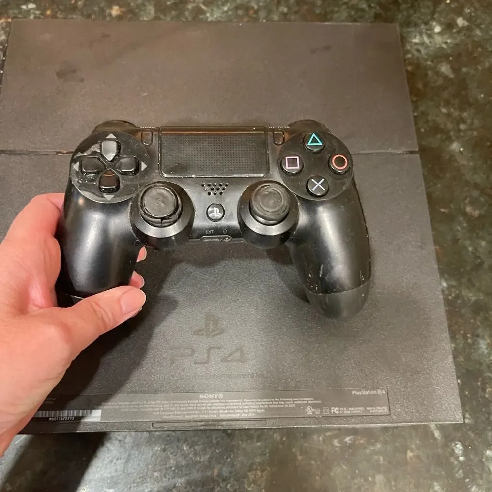 Sony PS4 Console w/ Controller – Tested Working – No Cords